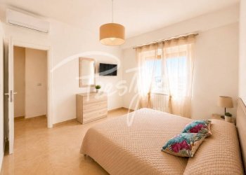 Camera da letto - Three-room apartment piazza Dante Alighieri, La Spezia - photo 6