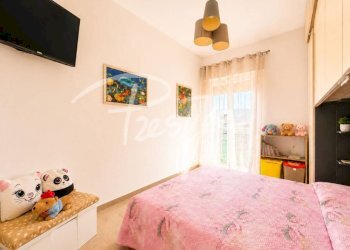 Camera da letto - Three-room apartment piazza Dante Alighieri, La Spezia - photo 7