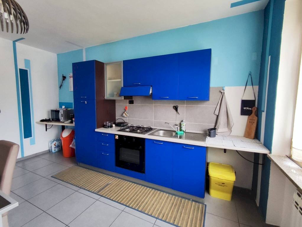 Cucina - Bilocale via Vecchia di Cuneo, 93, Beinette - foto 2