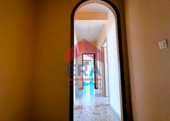 Ingresso appartamento - Four-room apartment via Ugo Foscolo, Trapani - photo 4