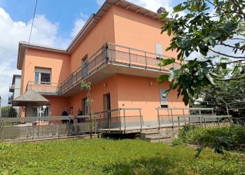 Facciata - Villa via dei Dossi, 2, Fara Gera d'Adda - foto 1