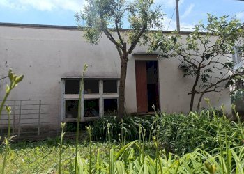 Facciata - Villa via dei Dossi, 2, Fara Gera d'Adda - foto 4
