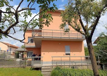 Facciata - Villa via dei Dossi, 2, Fara Gera d'Adda - foto 35