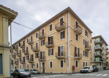 Facciata - Ufficio via Carlo Alberto, 36, Pinerolo - foto 11