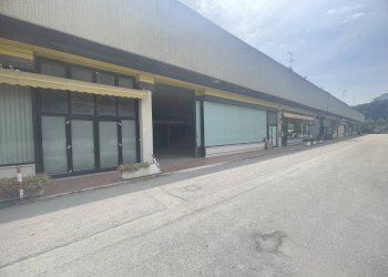 Foto 1 - Warehouse Via Fioravanti
15, San Benedetto del Tronto - photo 1