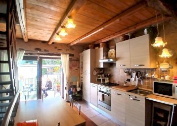 Cucina - Casa indipendente via Vecchia, 25, Berbenno di Valtellina - foto 12