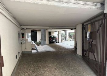 4 - Auto Silos via Principe Amedeo, 26, Torino (neighborhood Centro) - photo 2