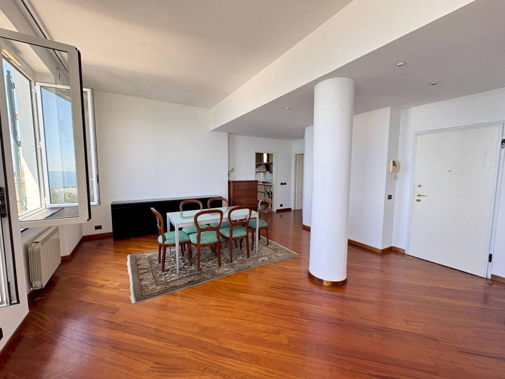 Salone - Apartment via Silvano Stacchetti, Genova (neighborhood Quarto) - photo 3
