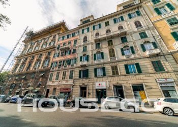 Facciata - Bilocale via San Giacomo e Filippo, 31, Genova (zona Centro) - foto 18
