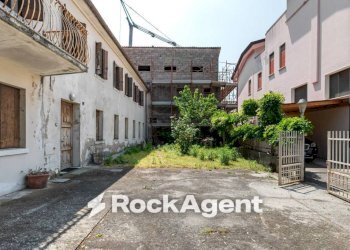 Cortile interno - Casa indipendente via Vallegia, 4, Galzignano Terme - foto 16