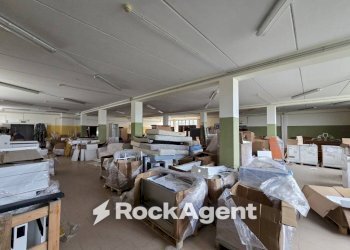 Interno non residenziale - Capannone via delle Industrie, Gallipoli - foto 7