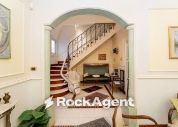 Interno palazzo - Four-room apartment corso Vittorio Emanuele, 151, Trecastagni - photo 7