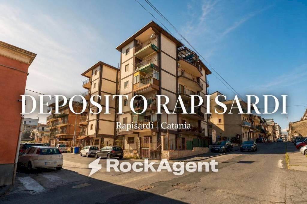 Zona - Magazzino via Pietro Maroncelli, 2-6, Catania - foto 1