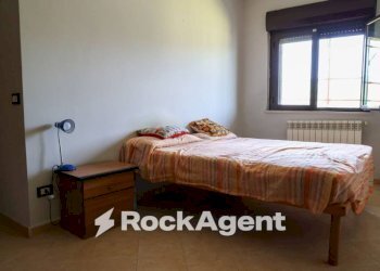Camera da letto - Quadrilocale via Martiri di Nassirya, San Floro - foto 9