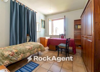 Camera da letto - Villa via Vampolieri, 31, Aci Catena - photo 17