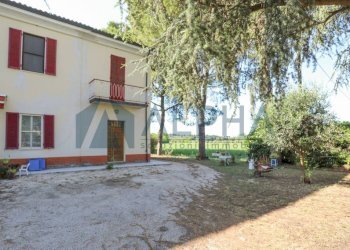 Facciata - Casa indipendente viale dell'Appennino, Forlì - foto 27