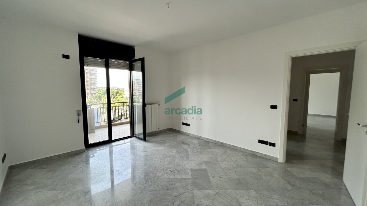 dettagli - Ufficio Viale San Josemaría Escrivá 28, Bari (zona Poggiofranco) - foto 1