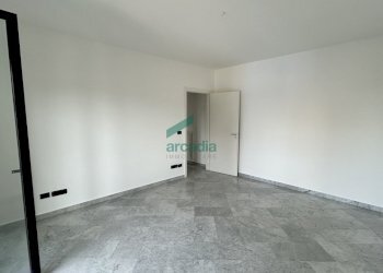 dettagli - Ufficio Viale San Josemaría Escrivá 28, Bari (zona Poggiofranco) - foto 4
