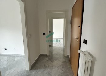 dettagli - Ufficio Viale San Josemaría Escrivá 28, Bari (zona Poggiofranco) - foto 8