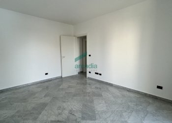 dettagli - Ufficio Viale San Josemaría Escrivá 28, Bari (zona Poggiofranco) - foto 15