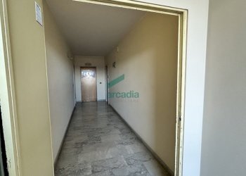 dettagli - Ufficio Viale San Josemaría Escrivá 28, Bari (zona Poggiofranco) - foto 18