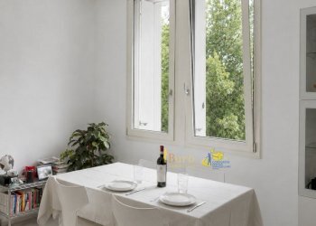SOGGIORNO-TAVOLO - Appartamento Via Nicola Bettoli 3, Parma - foto 5