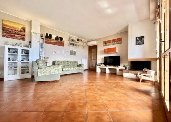 Zona living - Attico Via Giovanni da Verrazzano 64, Pontedera - foto 1