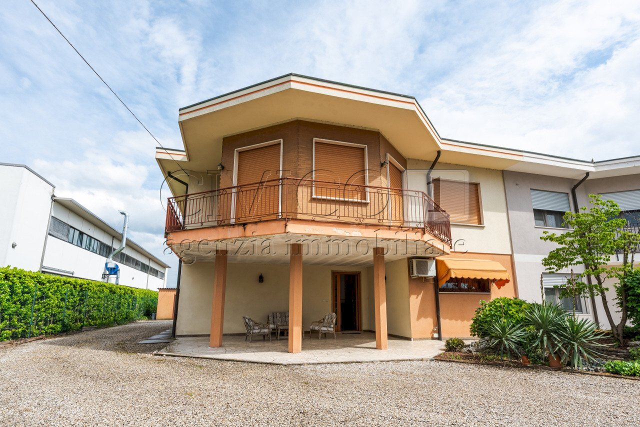 Facciata principale - Independent house Via Riviera Berica 38/1, Nanto - photo 1