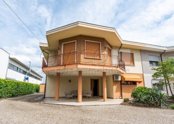 Facciata principale - Independent house Via Riviera Berica 38/1, Nanto - photo 1