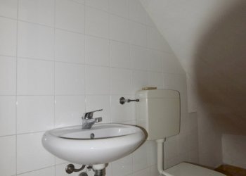 6 Bagno.jpg - Commercial Premises Via G. Matteotti 102, San Pietro in Casale - photo 6