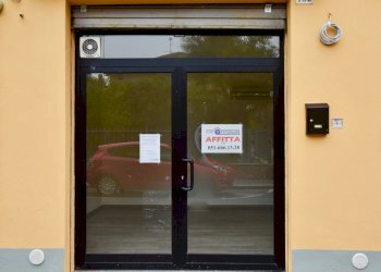 8 Vista dalla strada.jpg - Commercial Premises Via G. Matteotti 102, San Pietro in Casale - photo 8