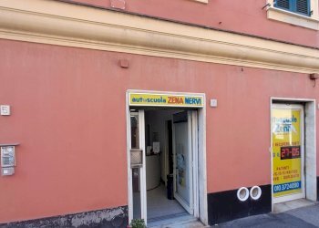 foto autoscuola otto - Locale Commerciale Via Guglielmo Oberdan 5 - 7r, Genova (zona Nervi) - foto 1