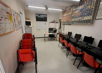 foto autoscuola due - Locale Commerciale Via Guglielmo Oberdan 5 - 7r, Genova (zona Nervi) - foto 4