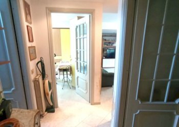 disimpegno - Three-room apartment Vado Ligure - photo 12