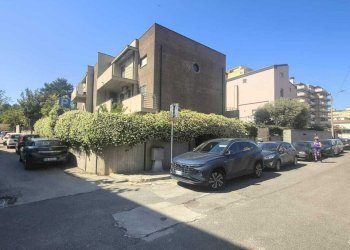 PHOTO-2026-06-06-11-33-28_5 - Four-room apartment Via Caio Asinio Pollione 28, Pescara - photo 2