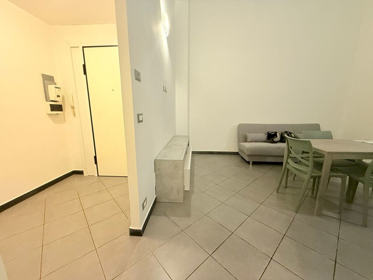 1.1 INGRESSO.jpeg - Four-room apartment via borzoli 33, Genova (neighborhood Sestri Ponente) - photo 3