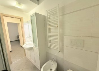 5.4 BAGNO.jpeg - Appartamento via borzoli  33, Genova (zona Sestri Ponente) - foto 19