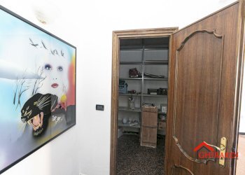 7.0 ripostiglio.jpg - Apartment VIA BORZOLI 12A, Genova (neighborhood Sestri Ponente) - photo 24
