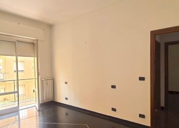 4.0 CAMERA 1 - Apartment VIA BORZOLI 12A, Genova (neighborhood Sestri Ponente) - photo 10