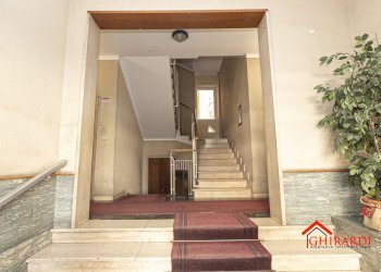 11.1 vano scala.jpg - Apartment VIA BORZOLI 12A, Genova (neighborhood Sestri Ponente) - photo 27