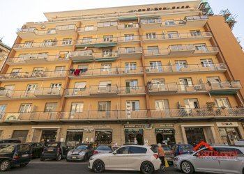 12.1 edificio.jpg - Apartment VIA BORZOLI 12A, Genova (neighborhood Sestri Ponente) - photo 29