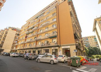 12.2 edificio.jpg - Apartment VIA BORZOLI 12A, Genova (neighborhood Sestri Ponente) - photo 30
