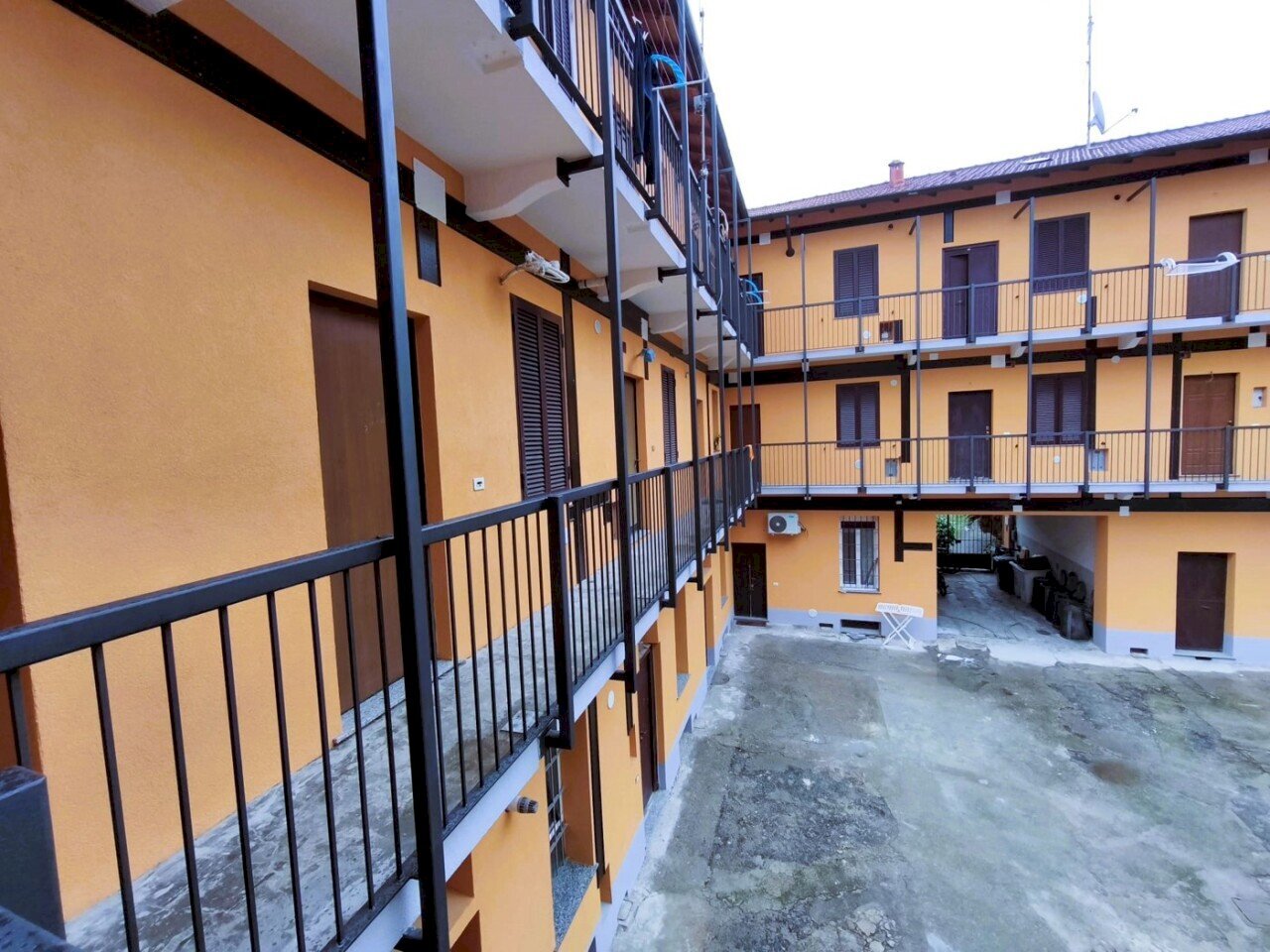 Stabile - Apartment Via Quinto Romano 52, Milano (neighborhood Baggio) - photo 2