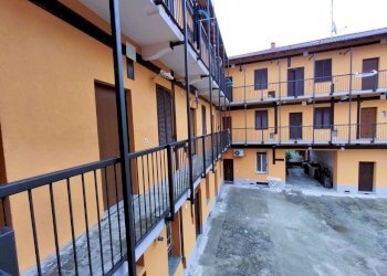 Stabile - Appartamento Via Quinto Romano 52, Milano (zona Baggio) - foto 2