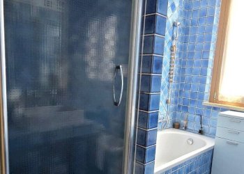 Bagno con doccia e vasca - Four-room apartment Via Villa Franca de Penedès 38, Alghero - photo 22