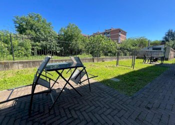 GIARDINO - Bilocale STRADA COMUNALE DI MIRAFIORI  31, Torino (zona Mirafiori Sud) - foto 2