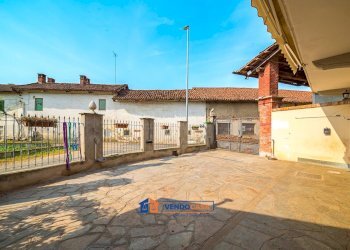 Independent house Casalgrasso - photo 6