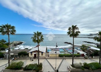 Four-room apartment Via Lungomare di Pegli, Genova (neighborhood Pegli) - photo 4