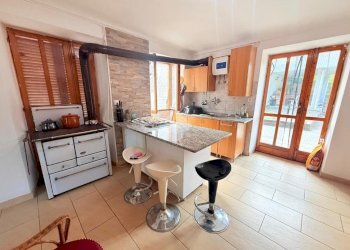 Independent house Frazione frazione grangia, Traves - photo 1