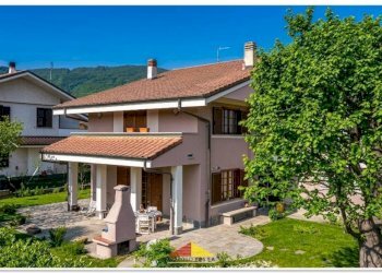 Facciata - Villa corso 25 Aprile, Busca - foto 1